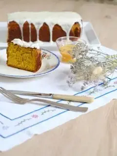 Carotte cake au curcuma, glaçage à la vanille par Arcadie